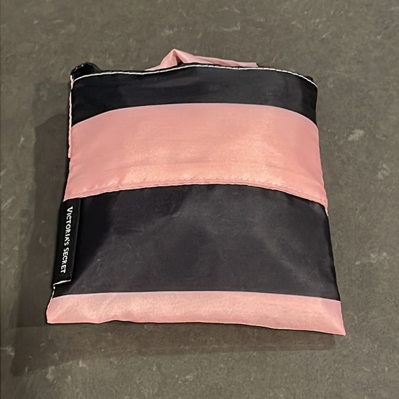 Victoria’s Secret Striped Packable Foldable Tote Bag - Picture 10 of 11
